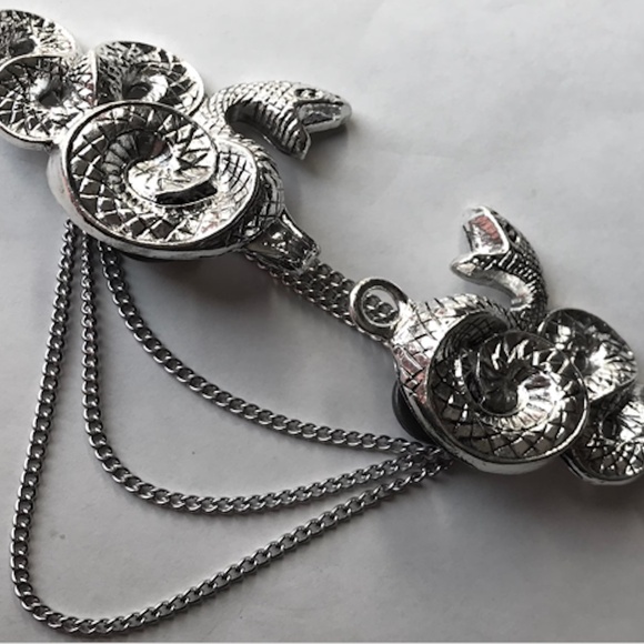 silver snake cloak clasp with chain - Picture 2 of 4